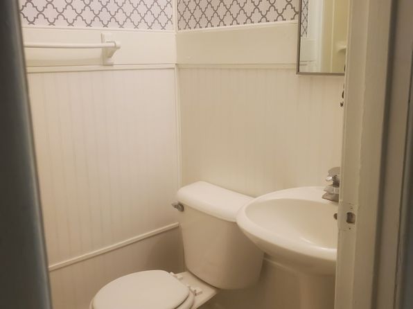 122 Leland Ave APT 2