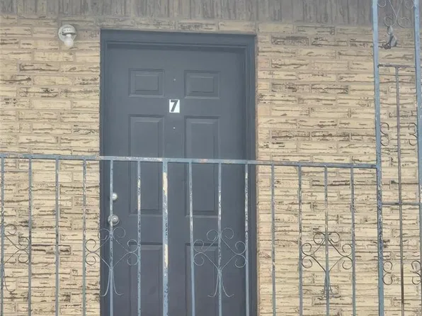 303 S Palm Dr, Pharr, TX 78577