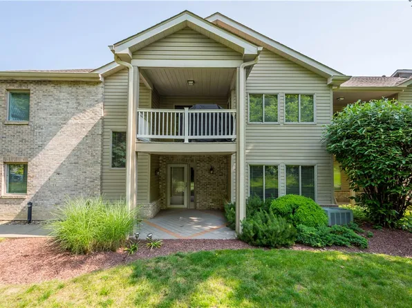 9404 Sundance Dr, Bridgeville, PA 15017