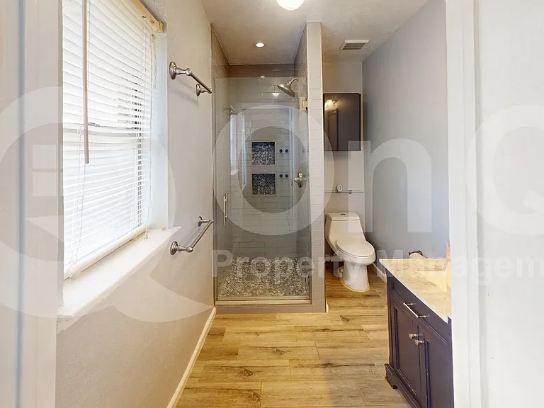 1505 Montclair St — Photo 15