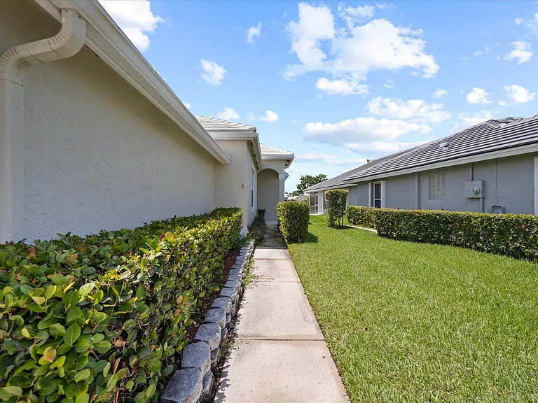 2573 Country Golf Dr — Photo 21