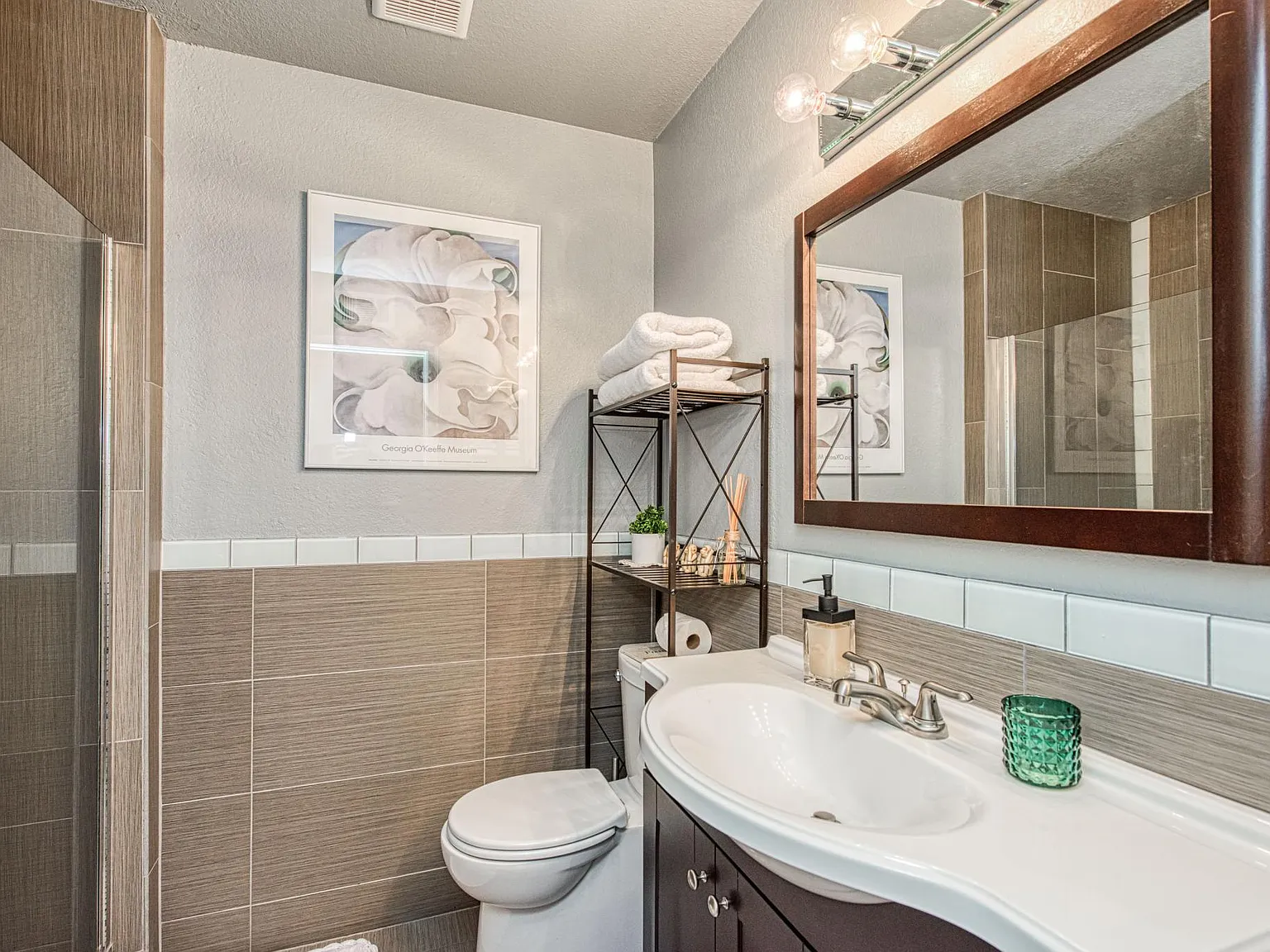 2909 E Huntington Blvd — Photo 3