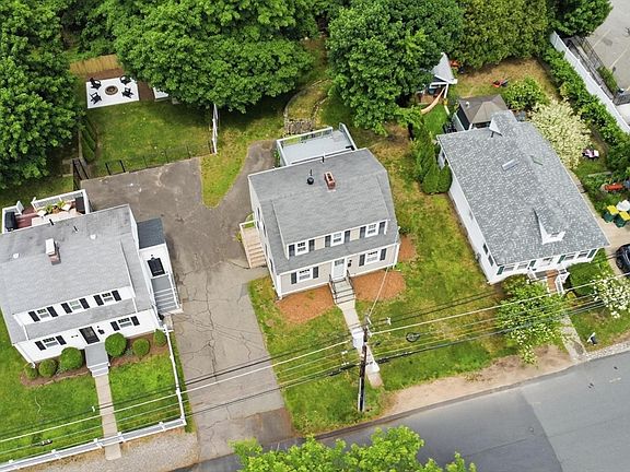 4th image of 138 Ellis Ave
