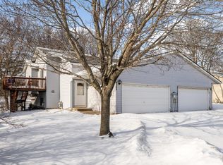 4580 Hayward Rd N, Oakdale, MN 55128