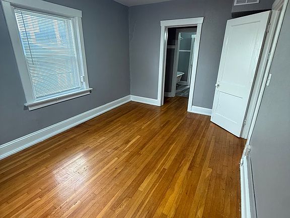 4th image of 105-107 E 41st St #107-2E