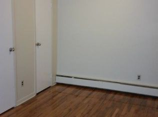 327 6th St APT A, Lindenhurst, NY 11757