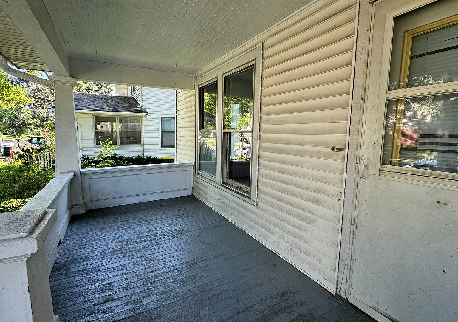 $2,200 | 3 Bedroom, 2 Bathroom House | Cat Friendly* | Available for August 1st, 2027 Move In! — Photo 2
