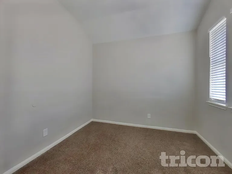15607 Jackie Robinson Rd — Photo 10