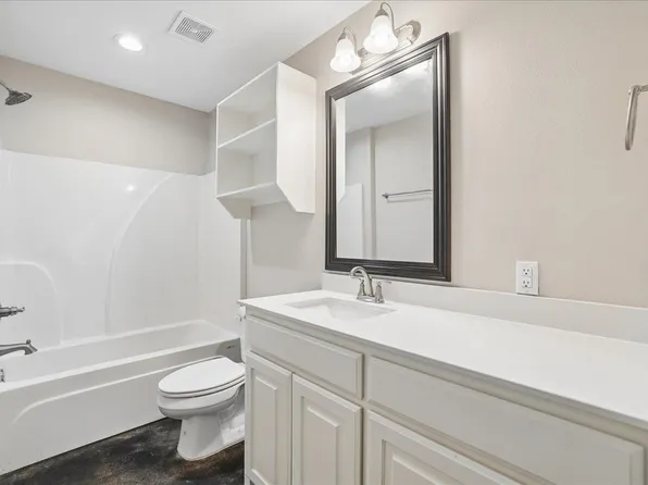 501 E Day St, Denison, TX 75021