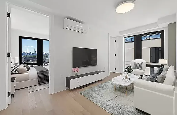 Rented by REAL New York | media 21