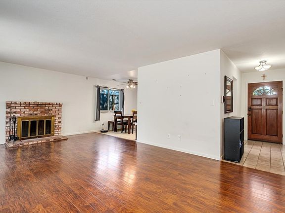 4th image of 523 Thomas Cir