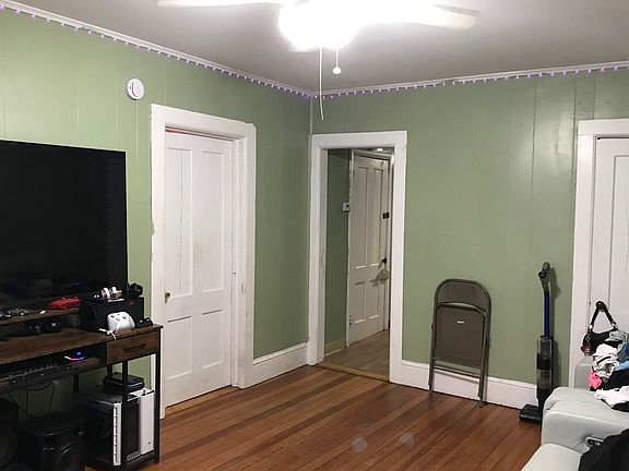 3rd image of 57 Asnuntuck Street
