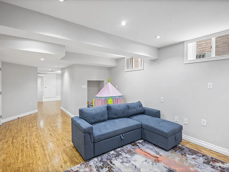 4268 Murvel Ave — Photo 37