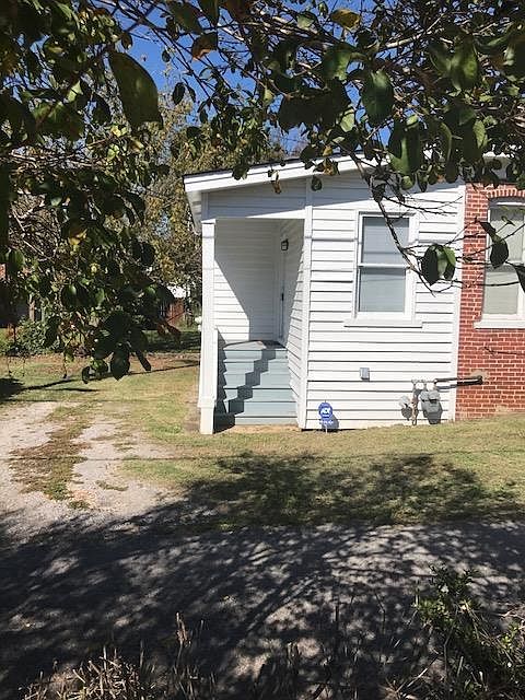 1st image of 120 4th St