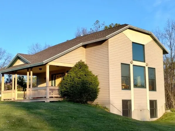 110 Ludlow Rd, Lansing, NY 14882