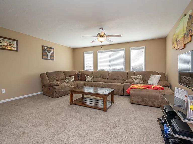 3719 Marigold Dr — Photo 7