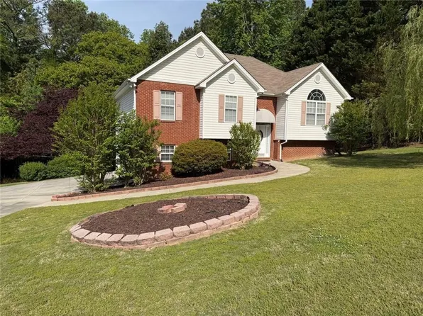 130 Orchard Way SE, Calhoun, GA 30701