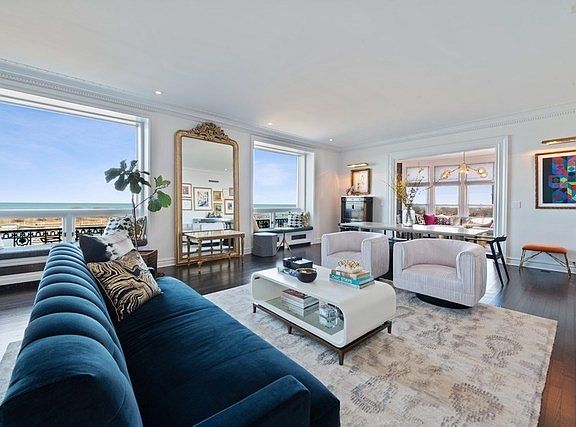 4th image of 3400 N Lake Shore Dr APT 6B