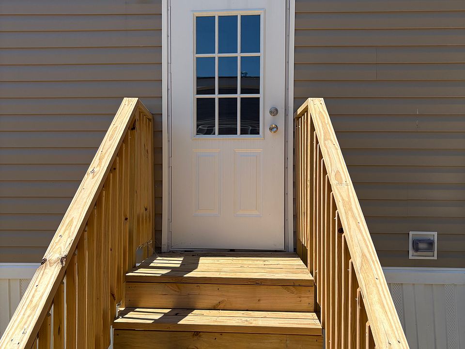 Rear door