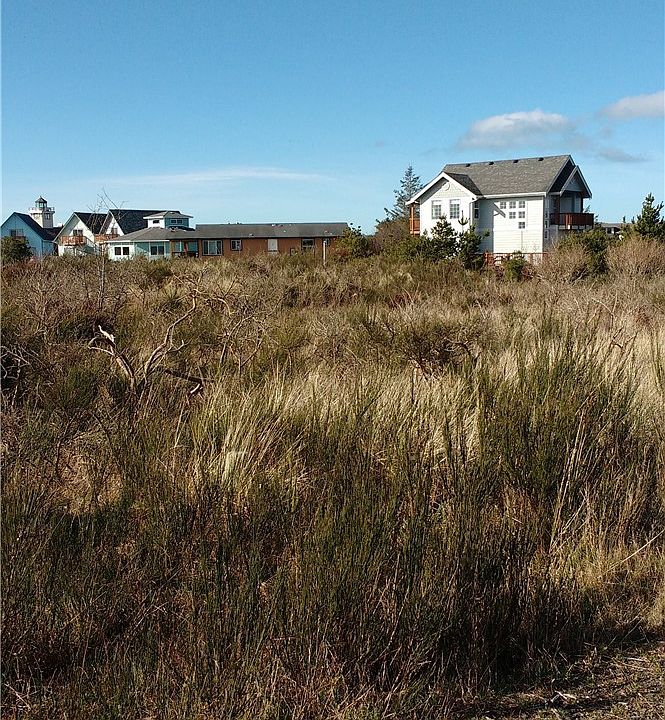 2nd image of 1073 Jetty View Avenue SE