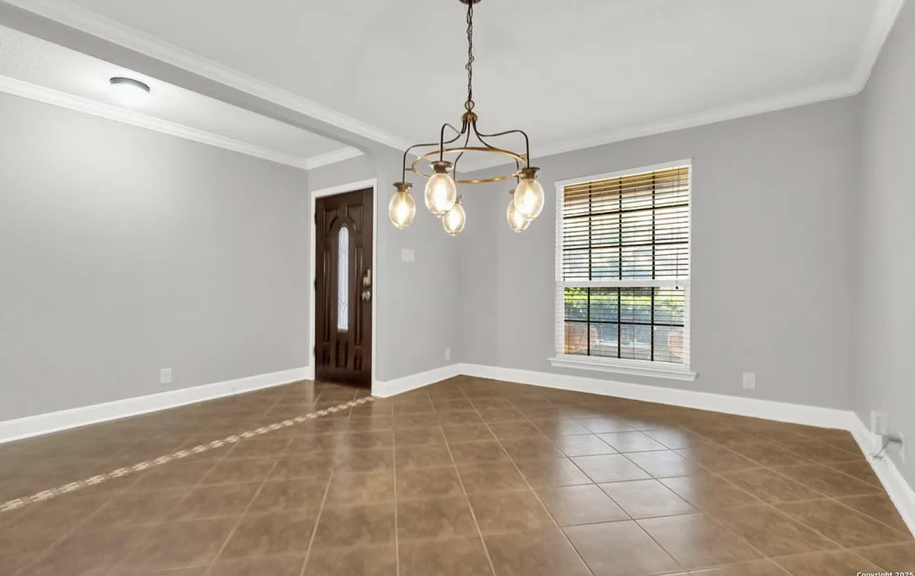 4 bed, 2309 sqft, $2,100 — Photo 1