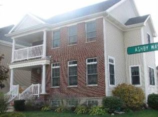 22 N Ashby Way, Bensenville, IL 60106