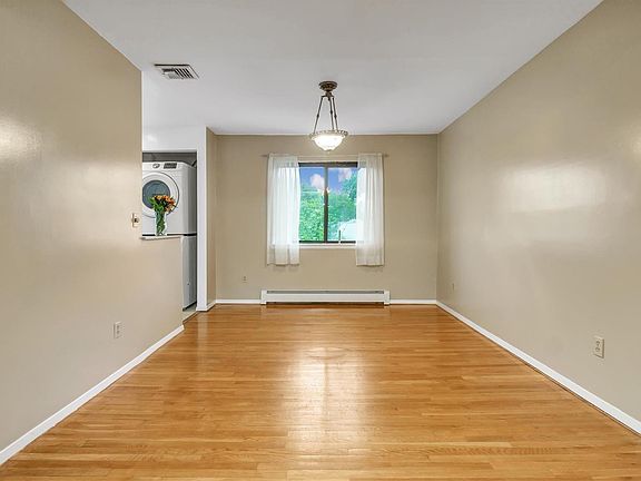 5th image of 9 Harrison Ave Floor 2