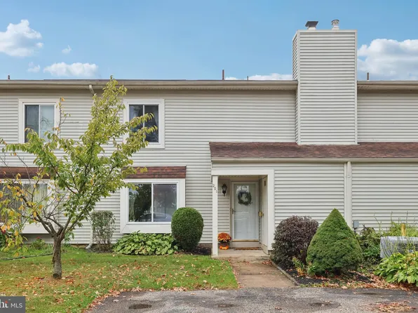 201 Empress St, Marlton, NJ 08053