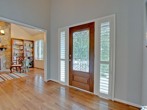 3rd image of 2606 Marlin Dr SE