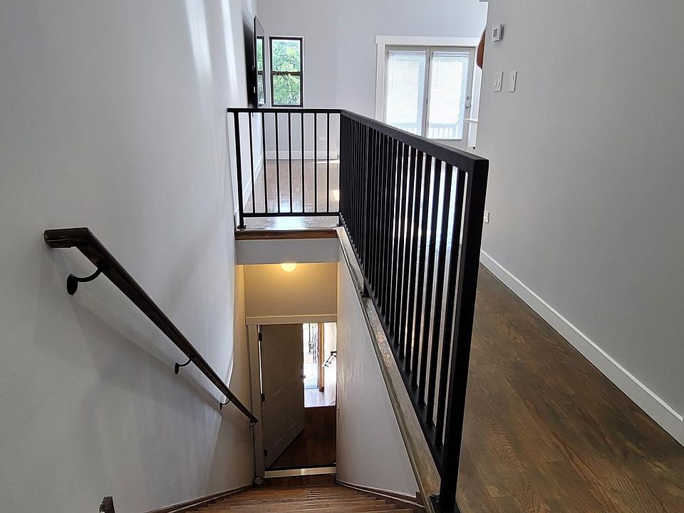 3rd floor entry and hallway