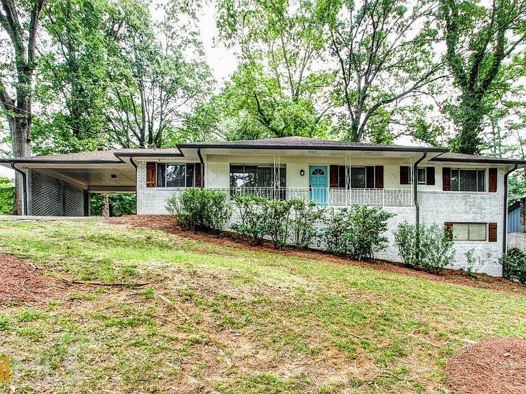 83 Kathryn Dr — Photo 18