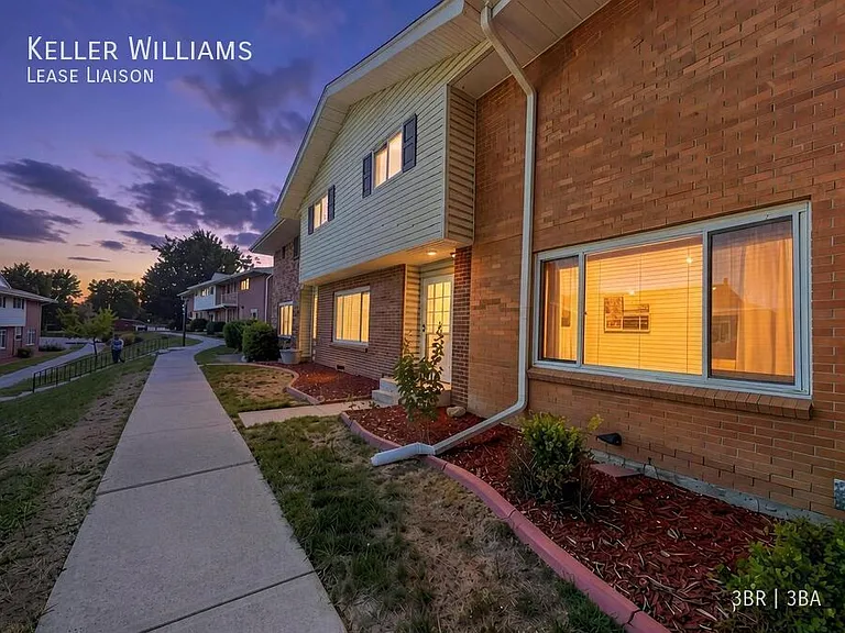 9239 E Nassau Ave — Photo 2
