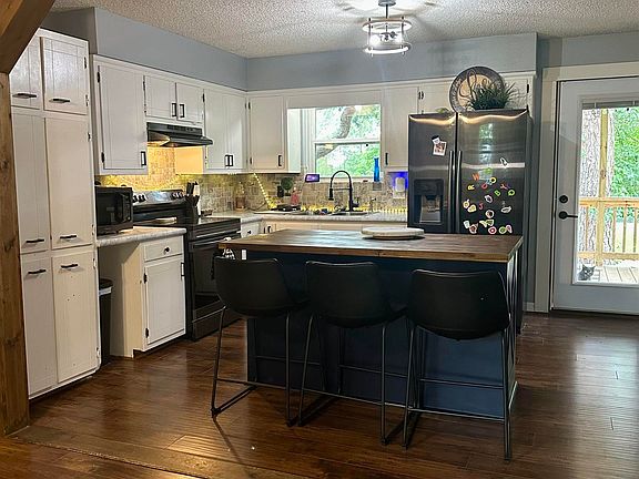 5th image of 103 Liberty Ln