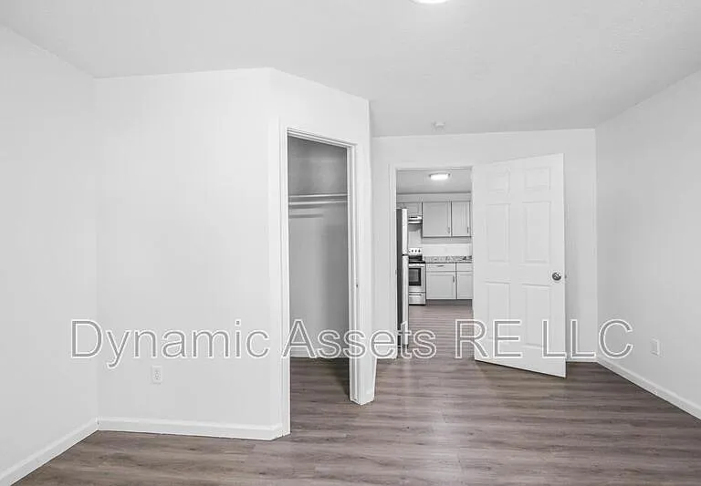 208 E Park St #A — Photo 15