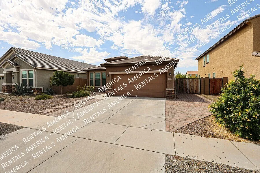 Move-In Special Two Weeks Free! — Photo 2