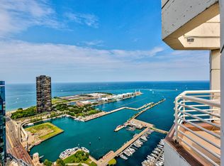 195 N Harbor Dr APT 401, Chicago, IL 60601