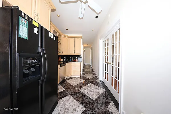 Rented by Corcoran | media 23