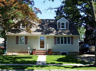 2385 Warren Ave, Bellmore, NY 11710