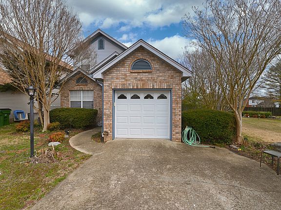 2nd image of 115 Hunterwood Ct