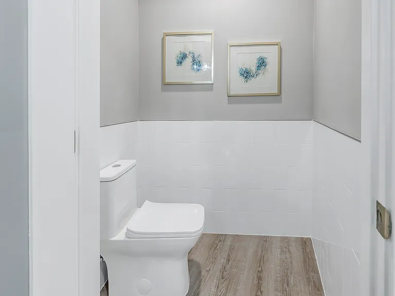 12404 Capri Cir N — Photo 15