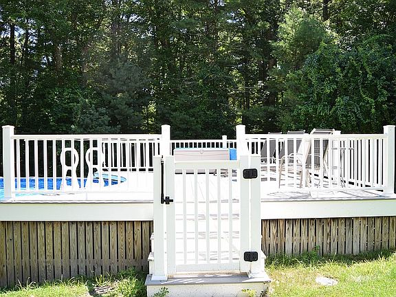 Composite Pool Decking