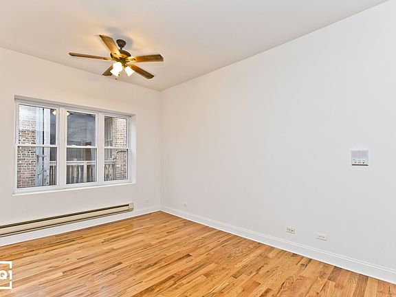 3rd image of 4502 N Paulina St #4504-302