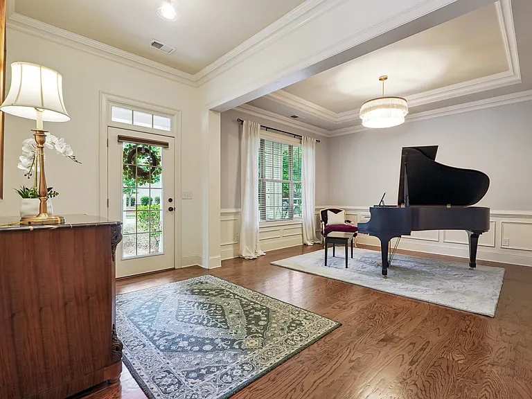 715 Saybeck Way — Photo 51