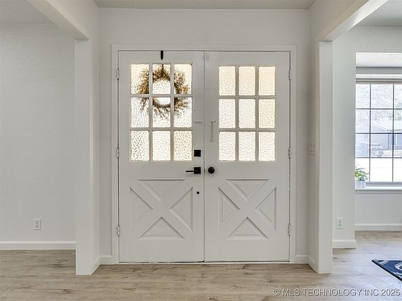 5th image of 6136 S Kingston Ave