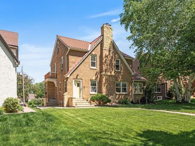 1651 Highland Pkwy, Saint Paul, MN, 55116