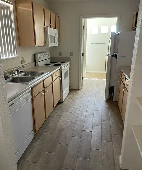 751 W Union St #1 — Photo 9