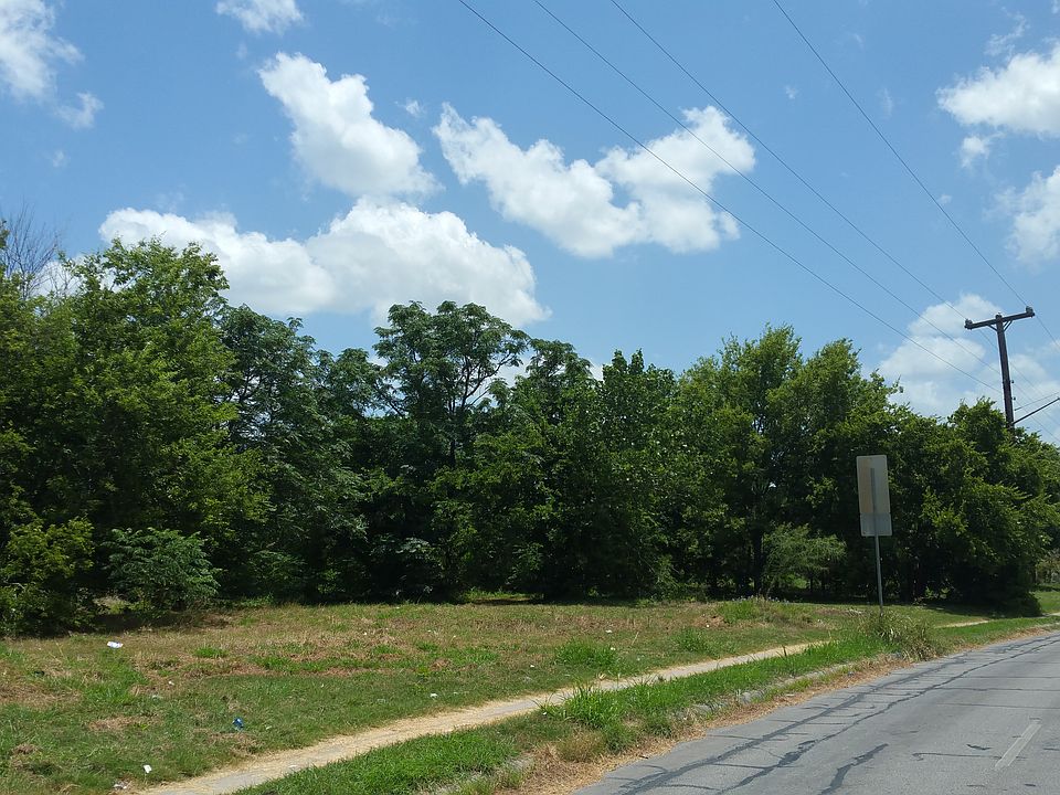 1st image of 1906 Pecan Valley Dr APT 1