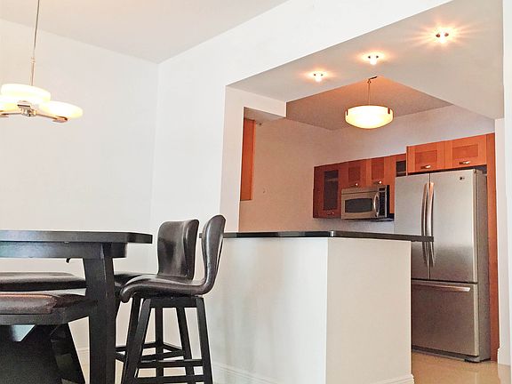 4th image of 186 SE 12th Ter APT 1103