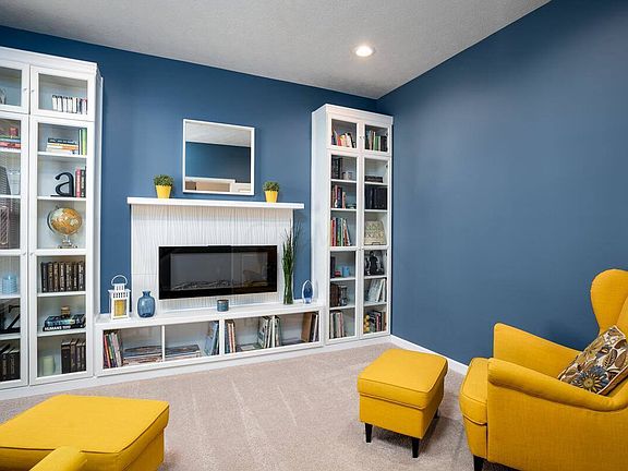 5th image of 109 Alderwood Cir N