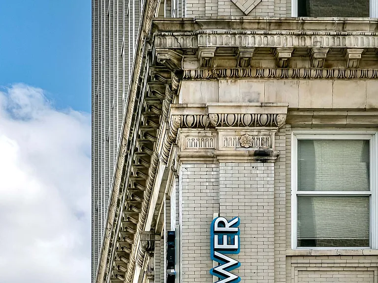 Orpheum Tower — Photo 3
